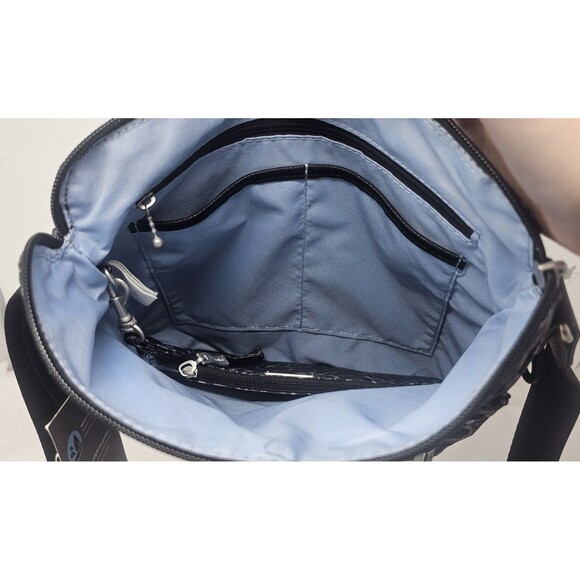 Baggallini New Classic Go Bagg Black Cheetah Includes RFID Phone Wristlet NWT - Picture 6 of 12